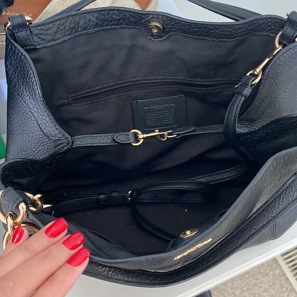 Black coach bag. Comes with crossbody strap. - Picture 3 of 4